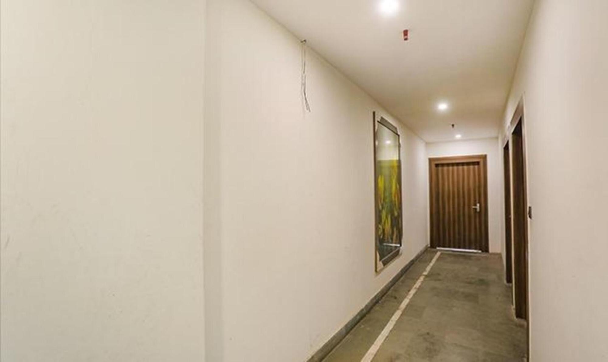 Fabhotel F9 Sector 58 Noida Exteriör bild