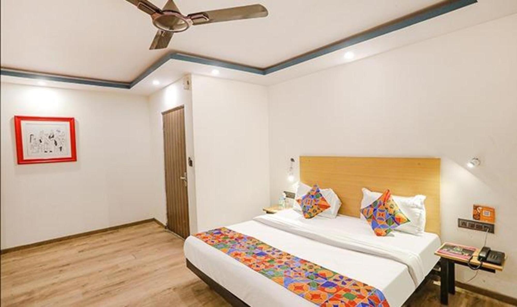 Fabhotel F9 Sector 58 Noida Exteriör bild