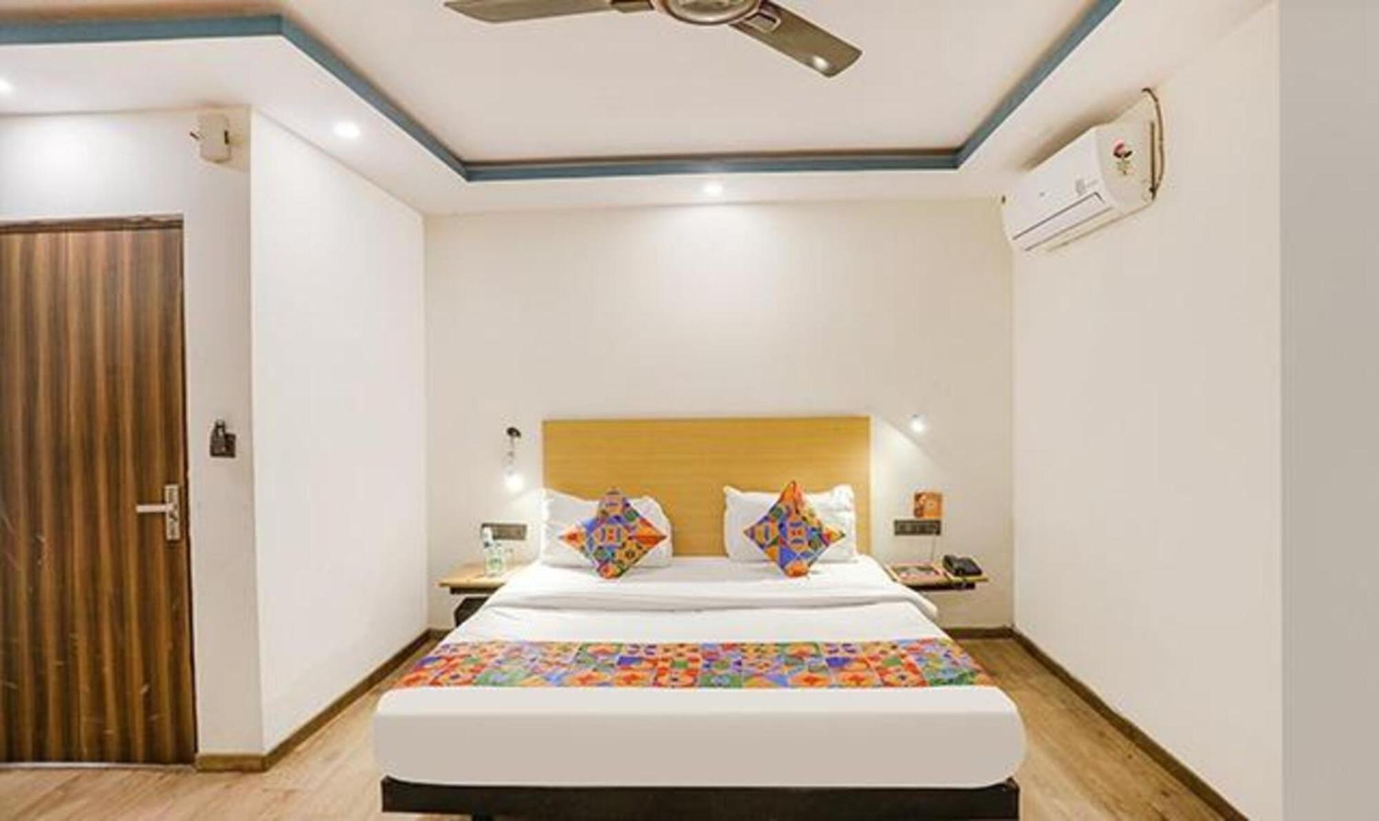Fabhotel F9 Sector 58 Noida Exteriör bild